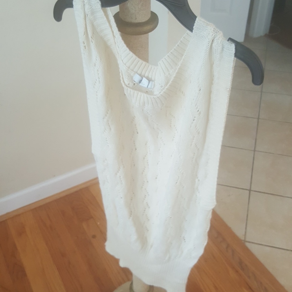 Sweater vest